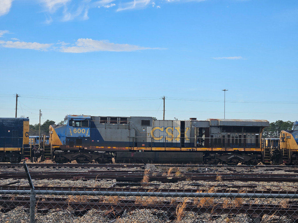 CSX 600